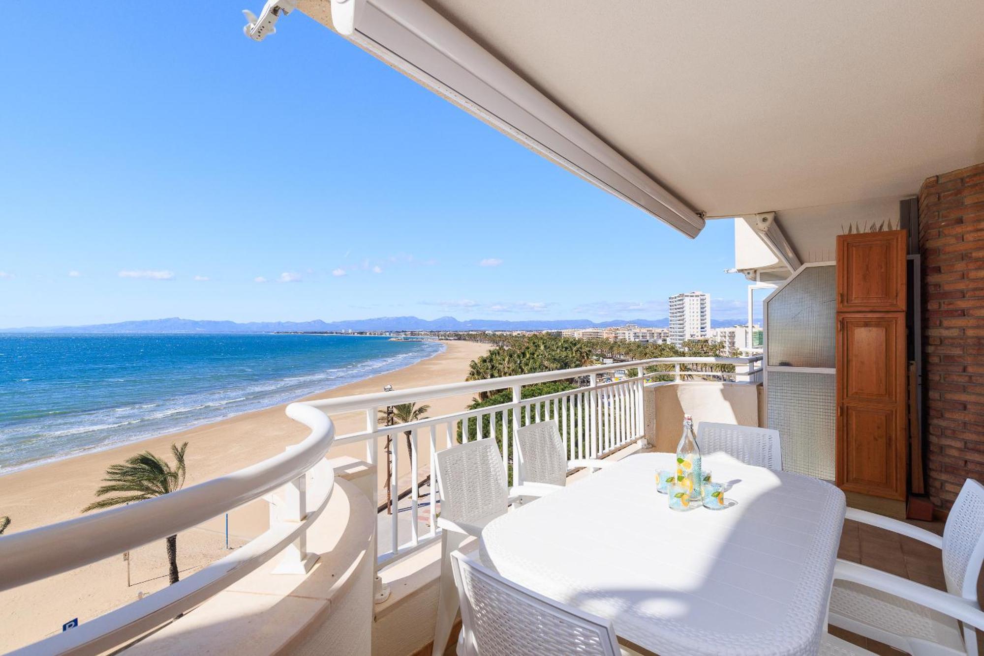 Uhc Santillana Family Complex Salou Dış mekan fotoğraf