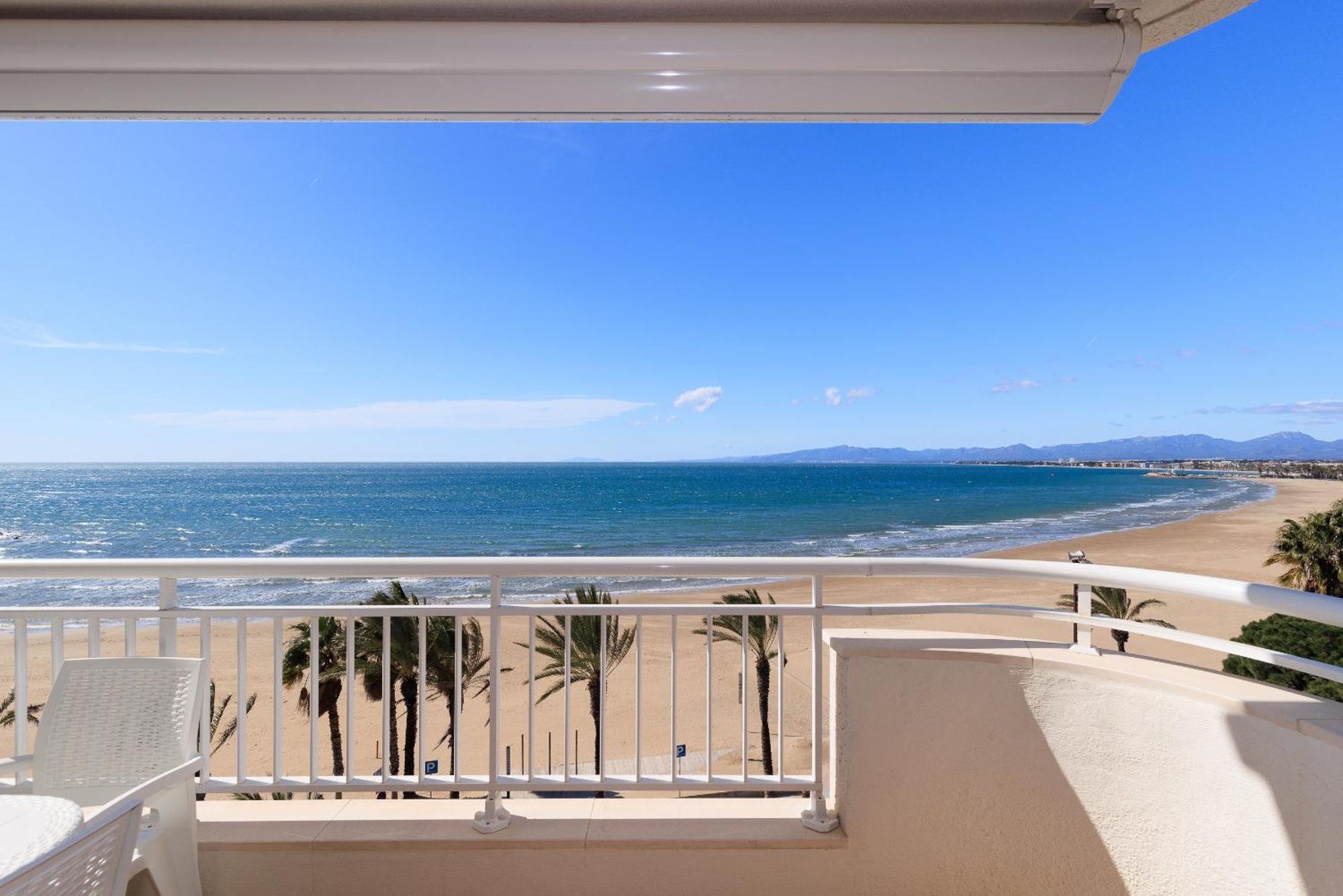 Uhc Santillana Family Complex Salou Dış mekan fotoğraf
