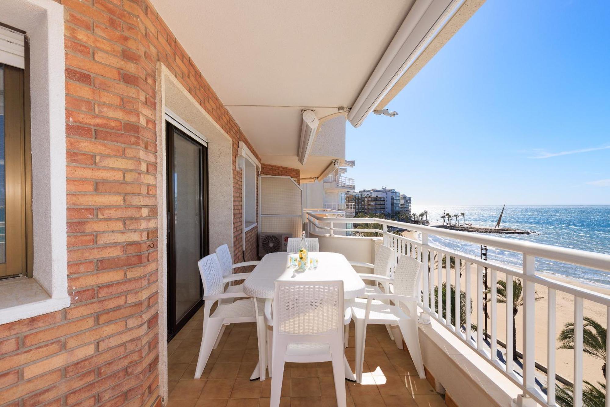 Uhc Santillana Family Complex Salou Dış mekan fotoğraf