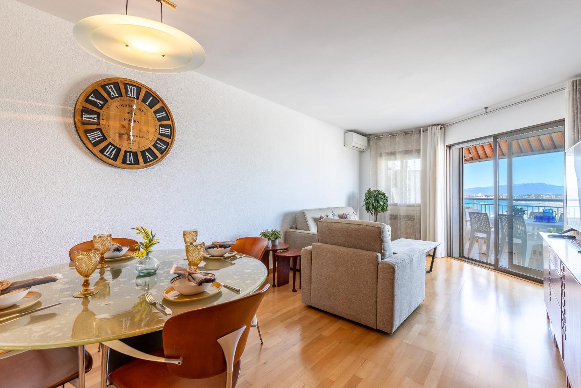 Uhc Santillana Family Complex Salou Dış mekan fotoğraf